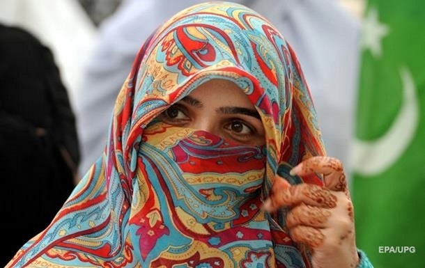 Жінок без хіджабів звільняють з роботи: реалії  Ірану