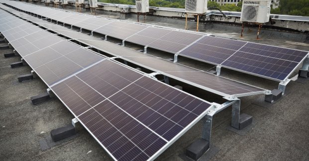 Харківську лікарню забезпечили власним джерелом енергії: на даху встановили сонячні панелі
