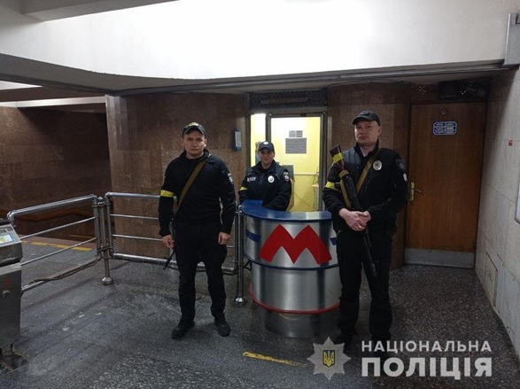 У Харкові в метро затримали чоловіка, який перебував у розшуку