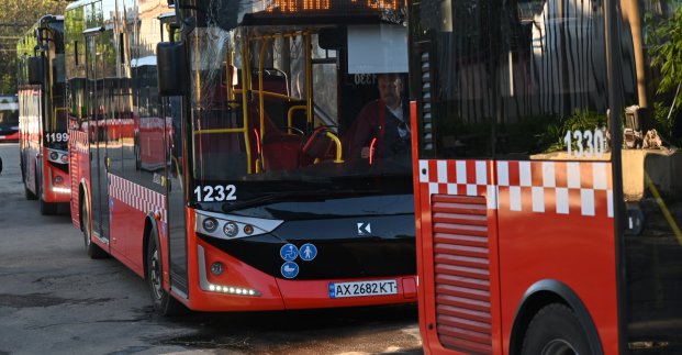 Харкову потрібні водії: КП запрошує на роботу водіїв автобусів