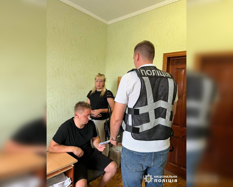 Попався на пиві: На Харківщині поліцейські затримали чоловіка за грабіж