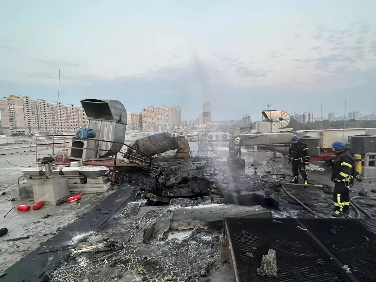 Масована атака на Київ ракетами та дронами: є жертви