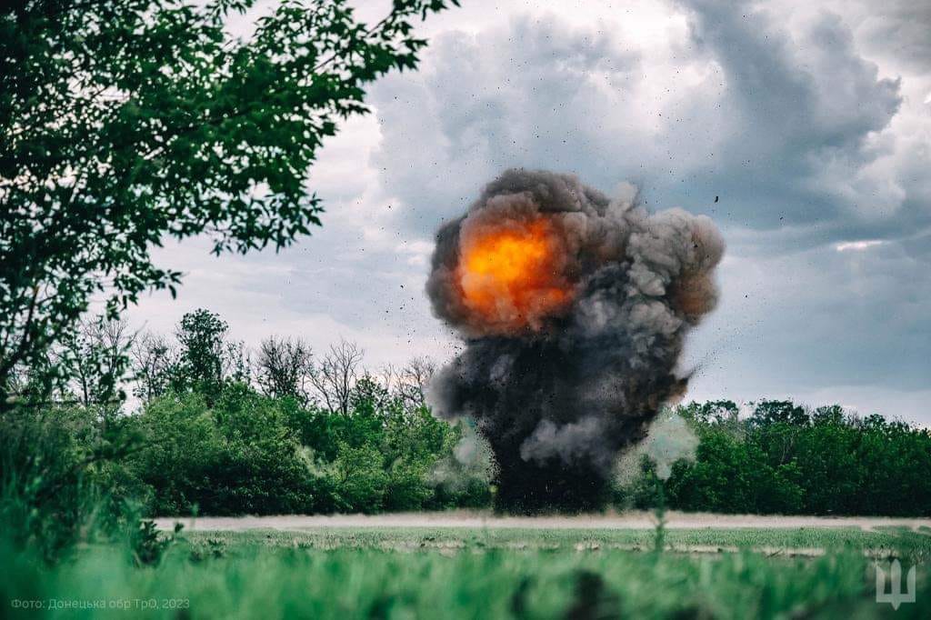 Окупанти вдарили з авіації в районі села Окіп та обстріляли з артилерії 11 населених пунктів на Харківщині