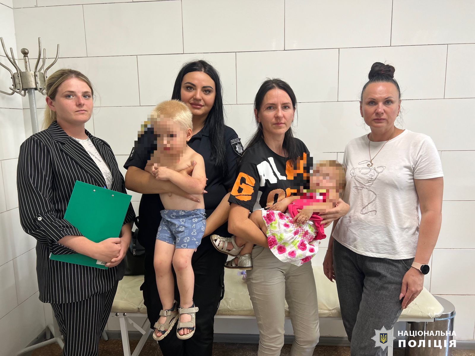 На Харківщині поліцейські вилучили дітей із родини: мешкали в незадовільних умовах