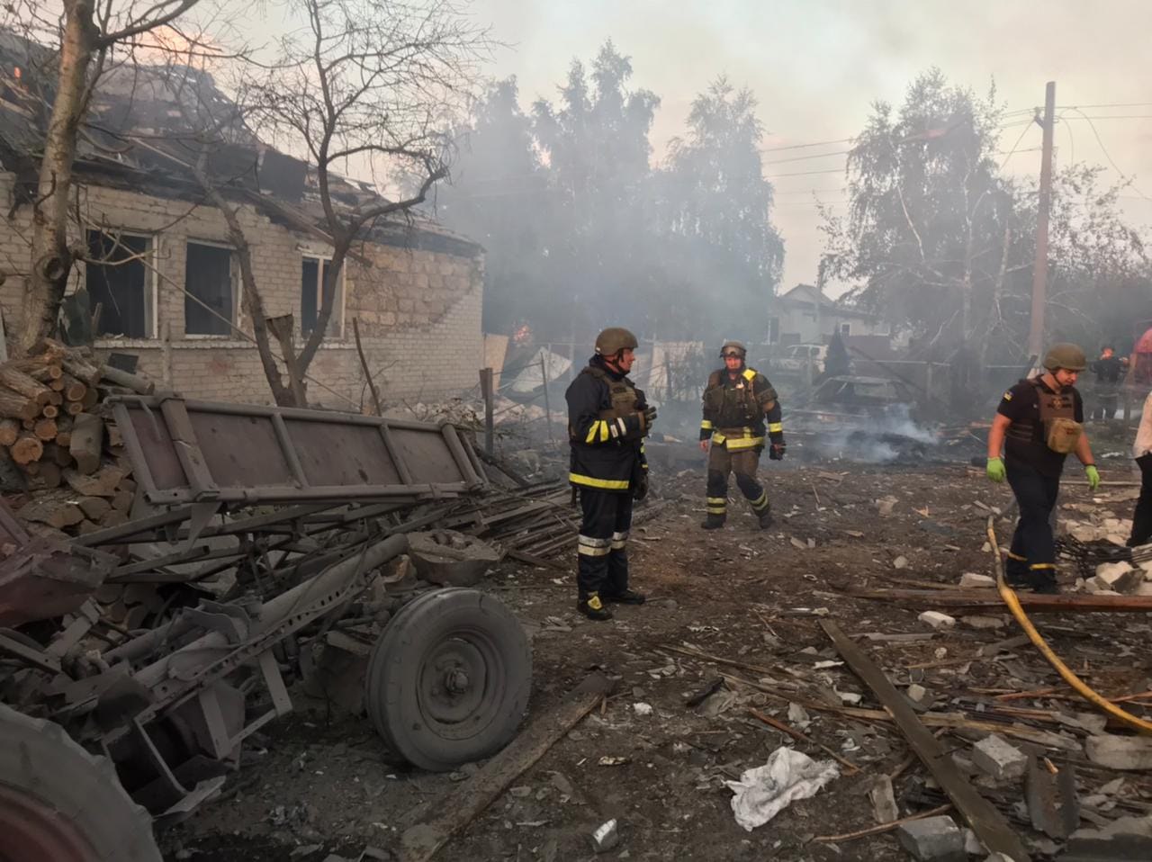 Двоє загинули, п’ятеро цивільних поранені: наслідки обстрілу села Кругляківка Куп’янського району