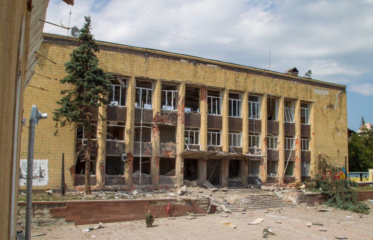 «Поки ми є – місто живе»: чи збираються евакуюватися жителі Куп’янська через посилення обстрілів