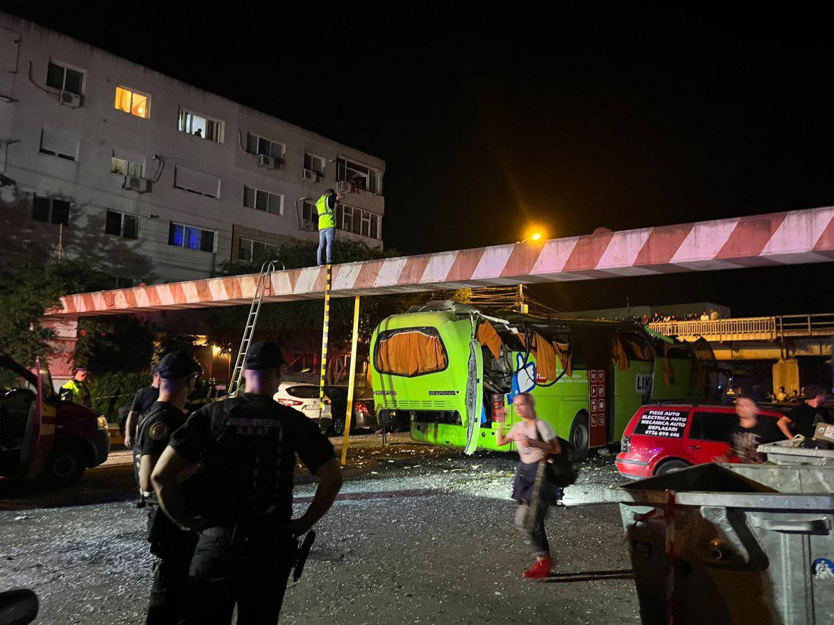 Вісім постраждалих: у Румунії в ДТП потрапив автобус з українцями