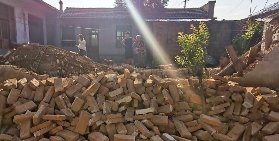 У Китаї стався землетрус магнітудою 5,5 бала: зруйновано 126 будинків