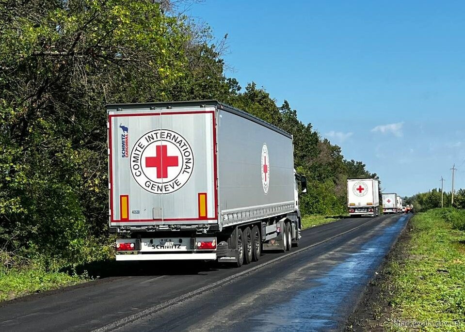 На Харківщині відновлюють дорогу для доставлення гуманітарних вантажів