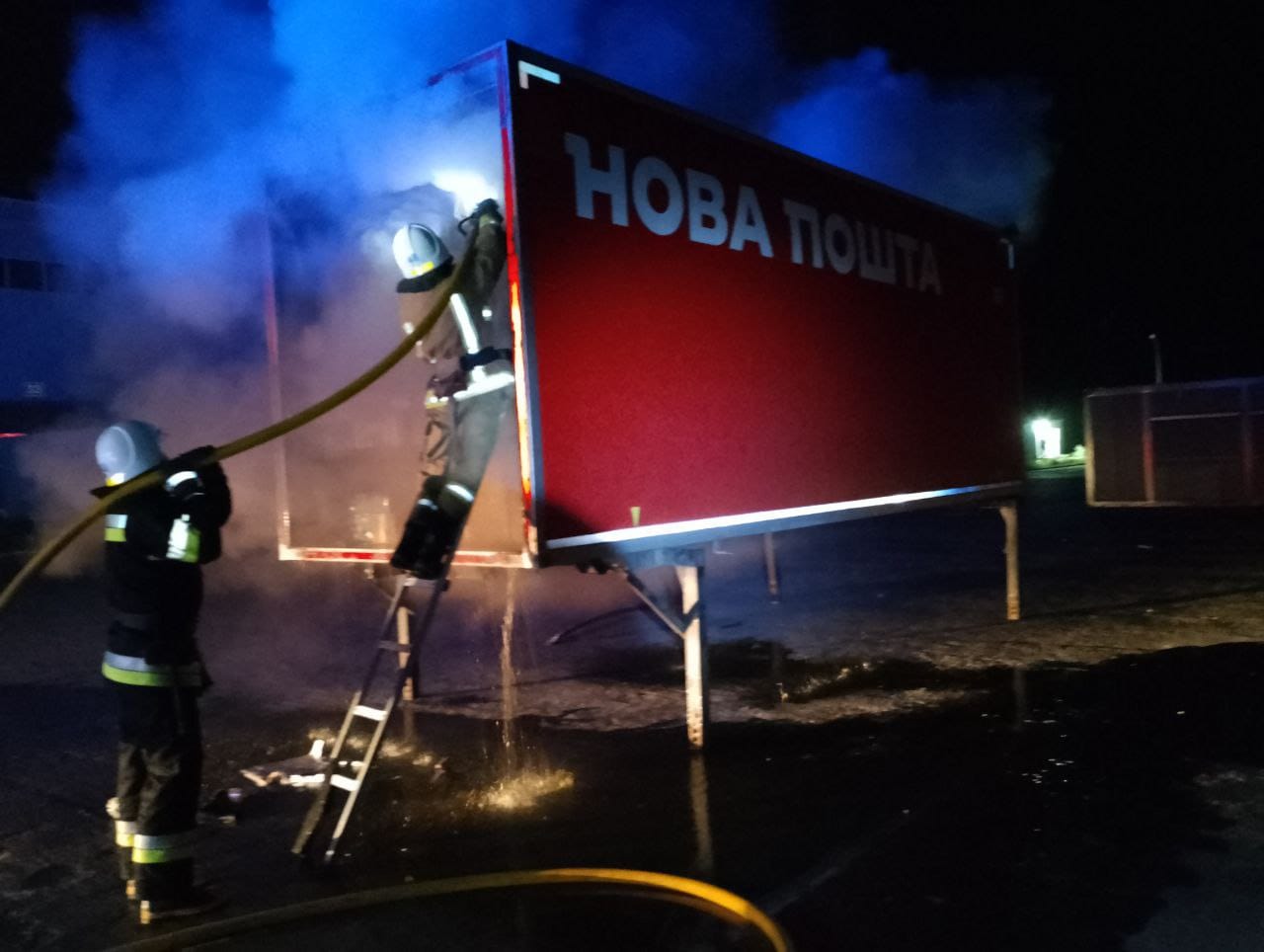 На Харківщині згоріли посилки у відділенні Нової пошти