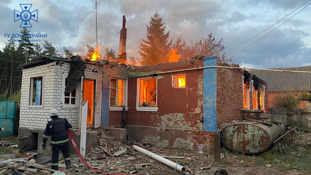 Вовчанськ: рятувальники ліквідували ще одну пожежу, спричинену ворожими обстрілами