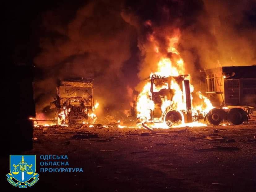 Семеро поранених: наслідки нічного обстрілу цивільної інфраструктури півдня Одещини