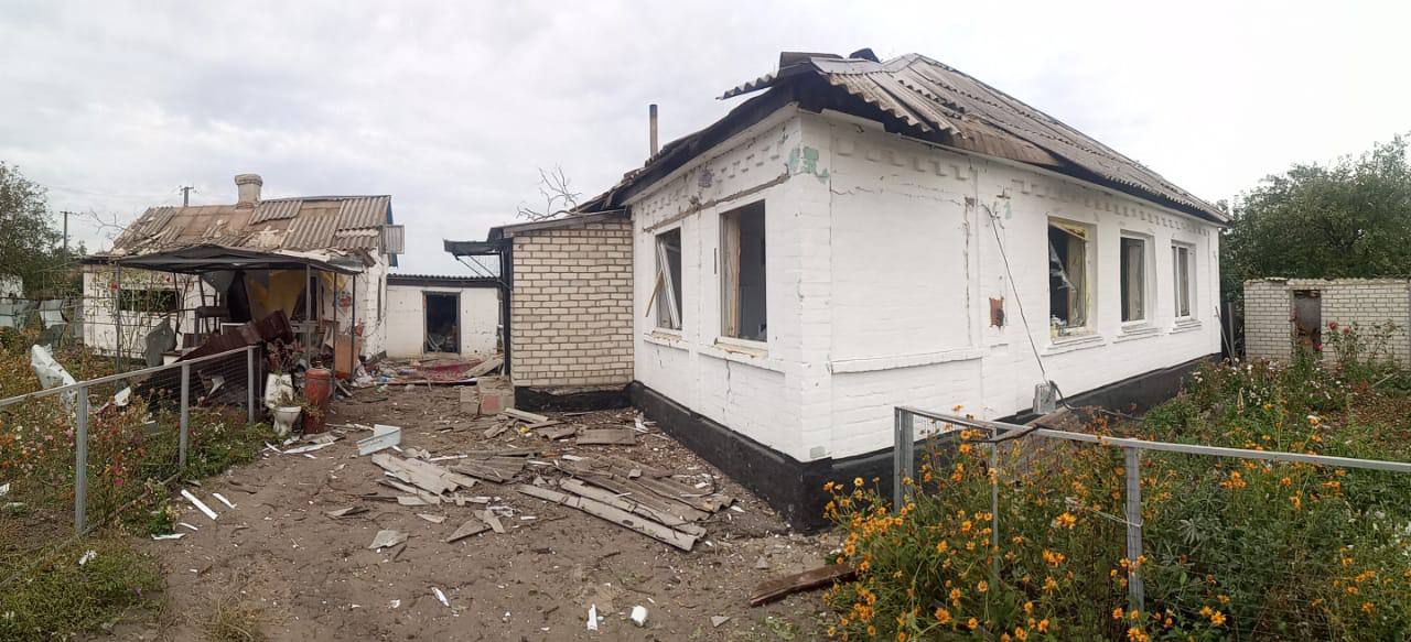 Рашисти обстріляли село Перовське на Харківщині