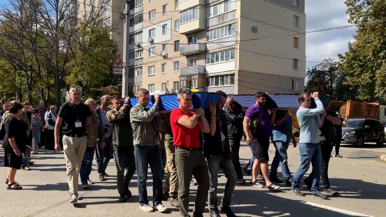 Харків попрощався з двома волонтерами, які загинули під час евакуації з Куп’янска