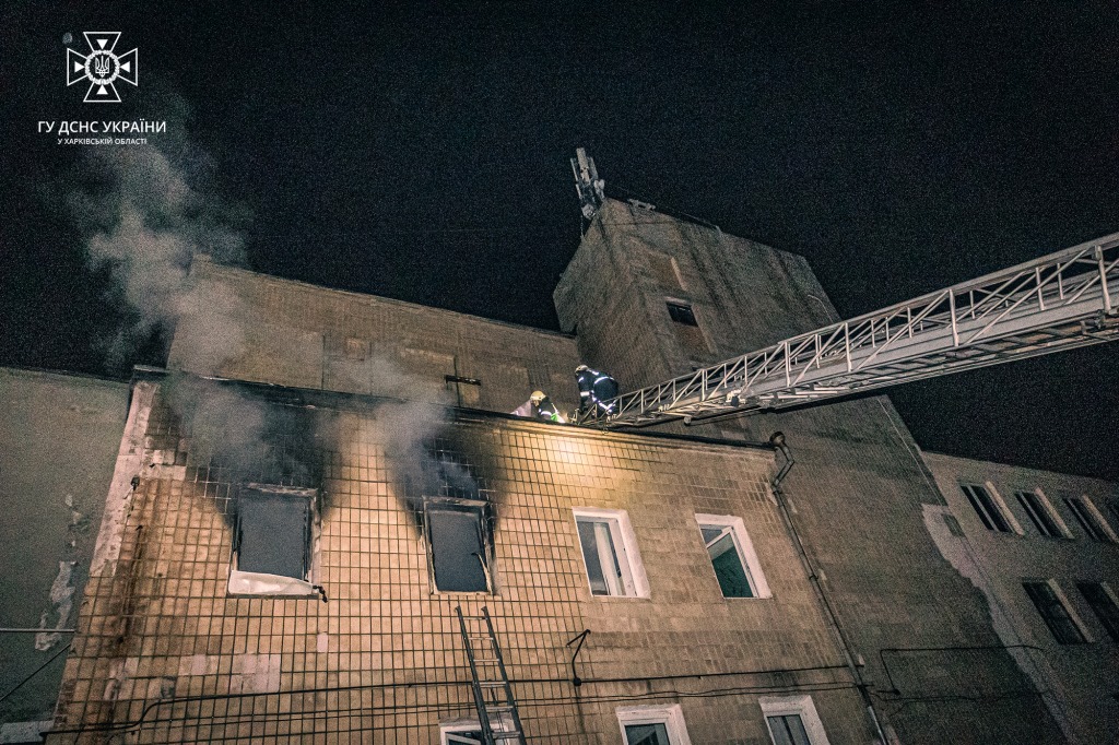 Нічна пожежа у Харківському театрі: на місці працювали понад 50 рятувальників