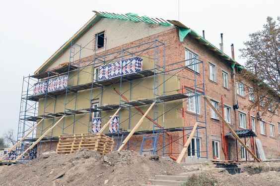 Два будинки у Дергачах майже готові до безпечної експлуатації