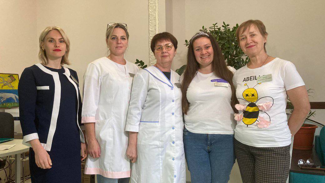 Лікарка-переселенка відкрила у Харкові клініку замість зруйнованого медзакладу у Вовчанську