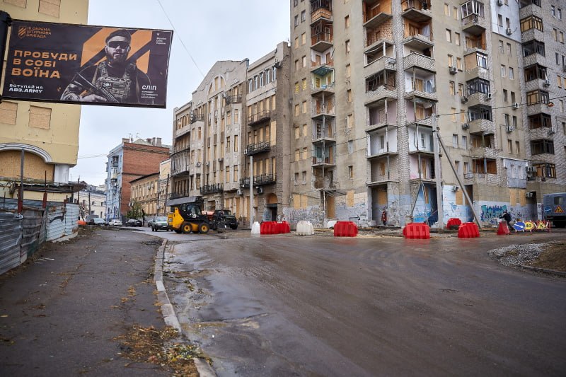 У Харкові продовжуються відновлювальні роботи після обстрілу, який стався 6 жовтня