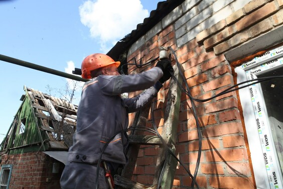 На Харківщині завершують відновлення електромережі ще одного населеного пункту