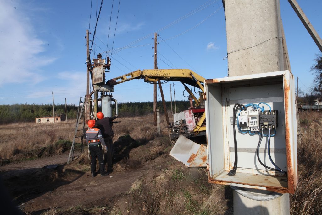 Харківські енергетики повністю заживили село на Ізюмщині з населенням 10 людей