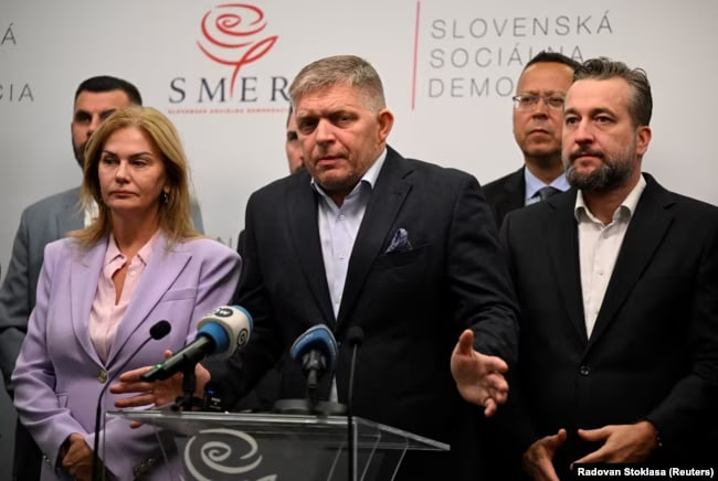 Словаччина припиняє постачання військової допомоги Україні