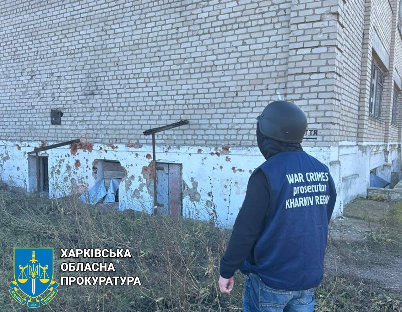 Пошкоджено навчальний заклад: прокурори зафіксували наслідки обстрілу Вовчанська
