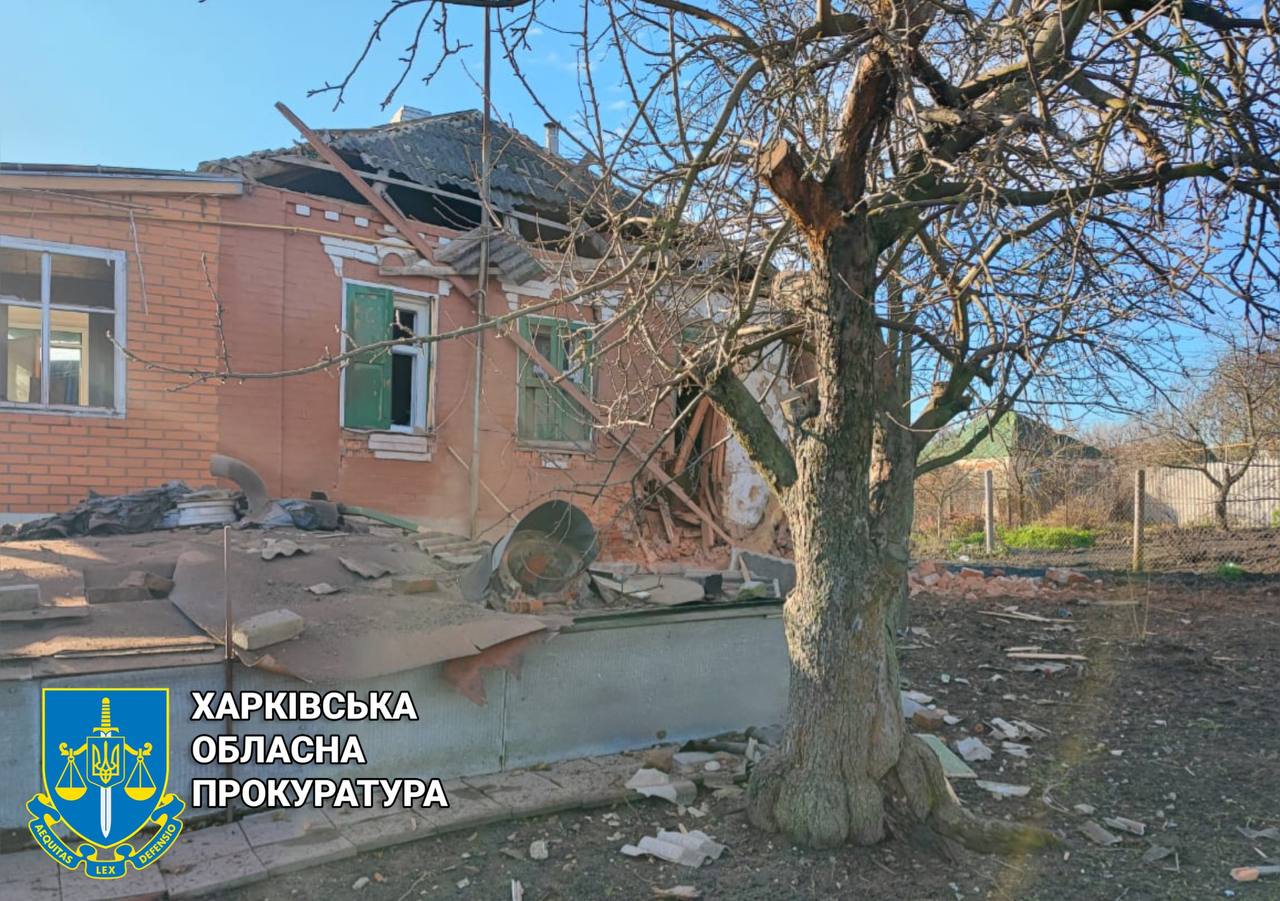 Зранку рашисти обстріляли село на Харківщині, є поранені (оновлено)