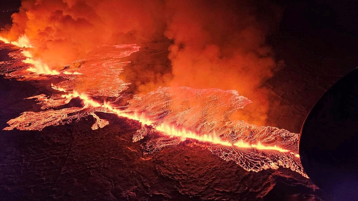 В Ісландії почалося виверження вулкану: евакуйовано ціле місто