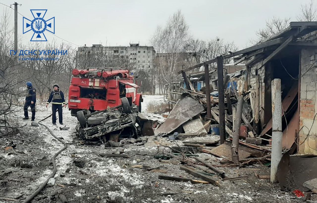 У неділю росіяни обстріляли Харківщину: є руйнування, виникла пожежа