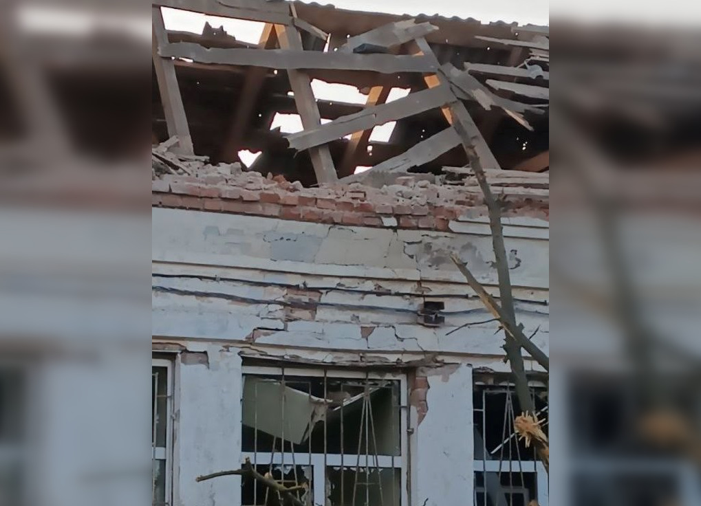 Окупанти обстріляли лікарню в прикордонному місті на Харківщині