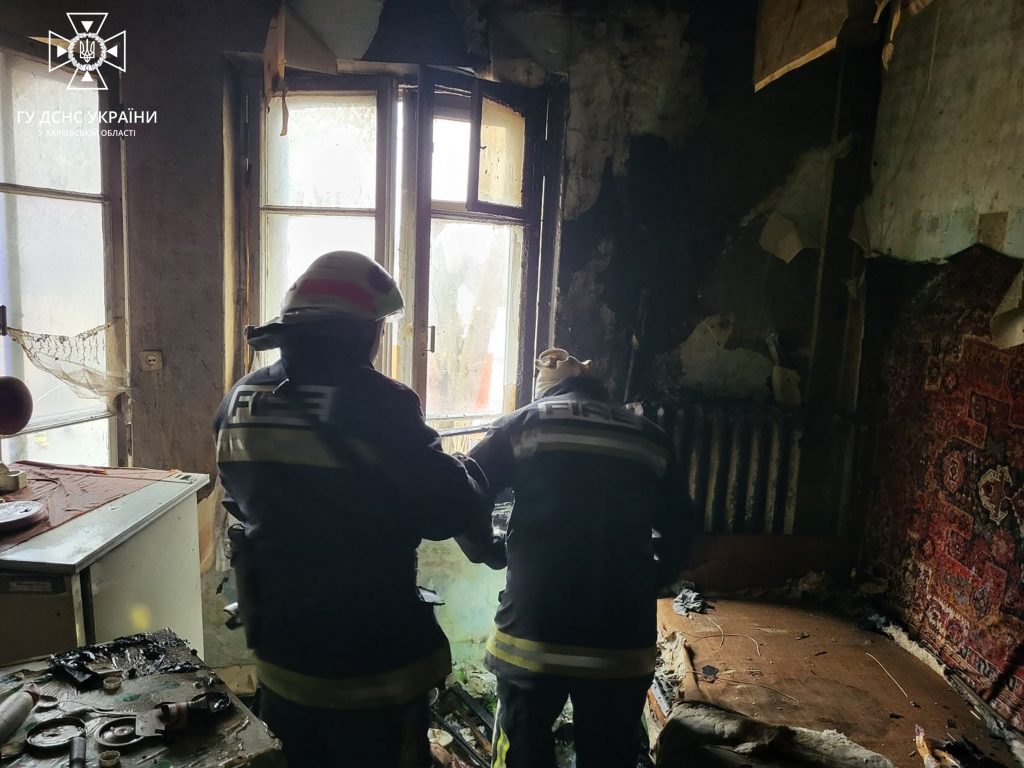 На пожежі у Харкові постраждала жінка