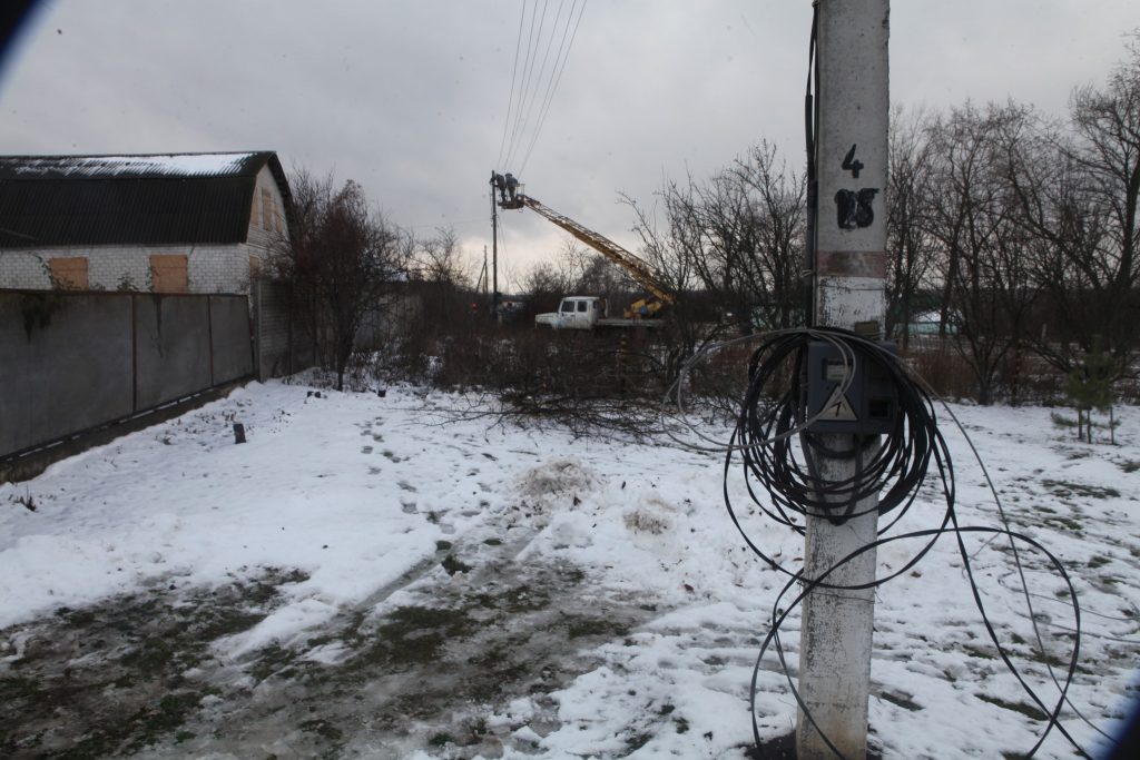 Внаслідок негоди на Харківщині без світла майже 4 тисячі домівок