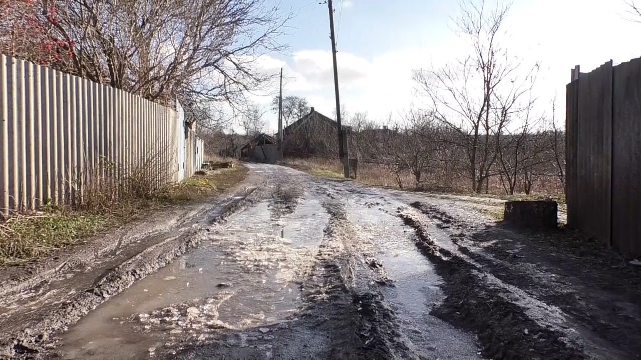 Майже ніхто вже не ховається від обстрілів: ситуація в прикордонній Козачій Лопані на Харківщині