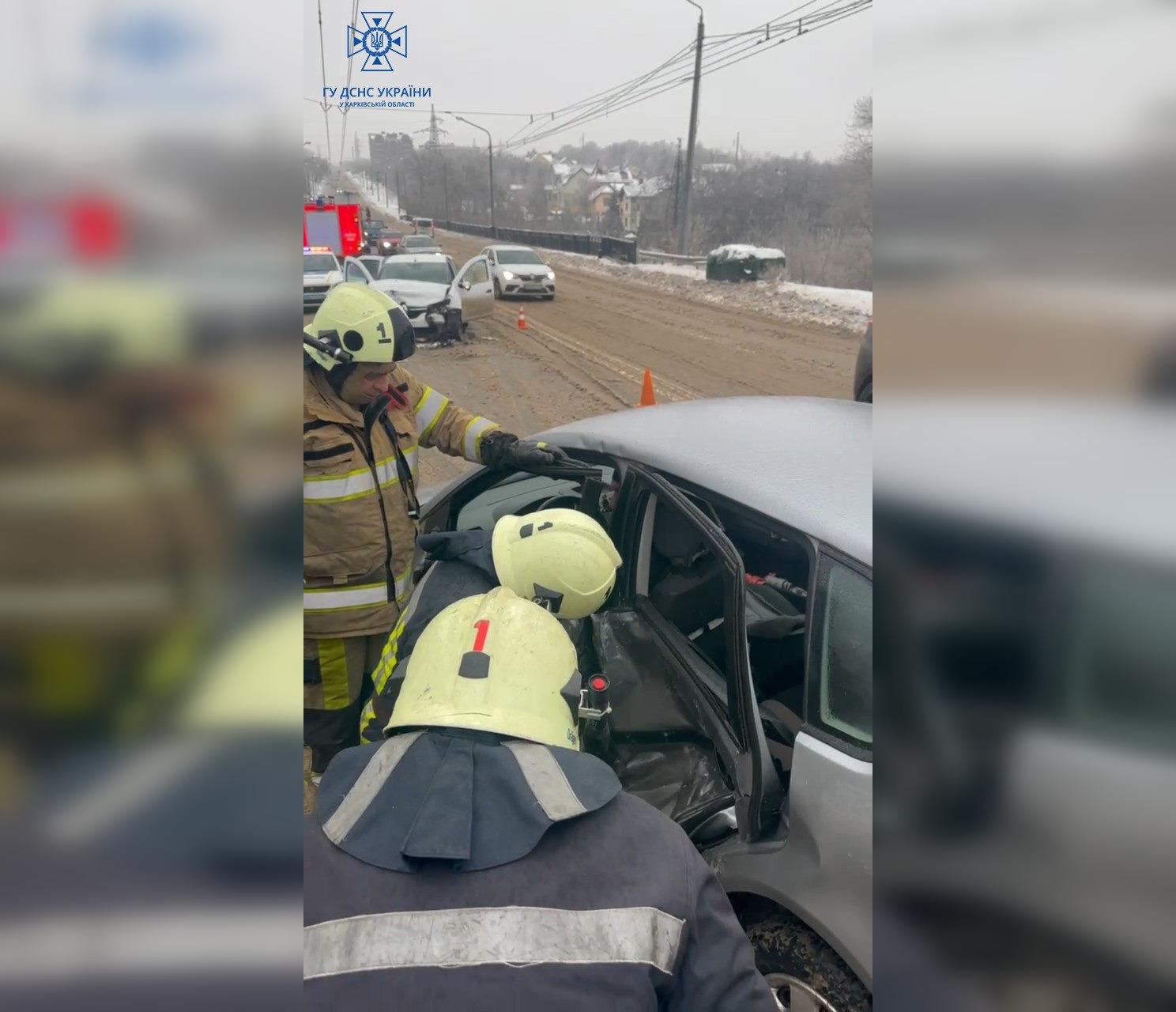 Троє людей постраждали у ДТП на мості у Харкові
