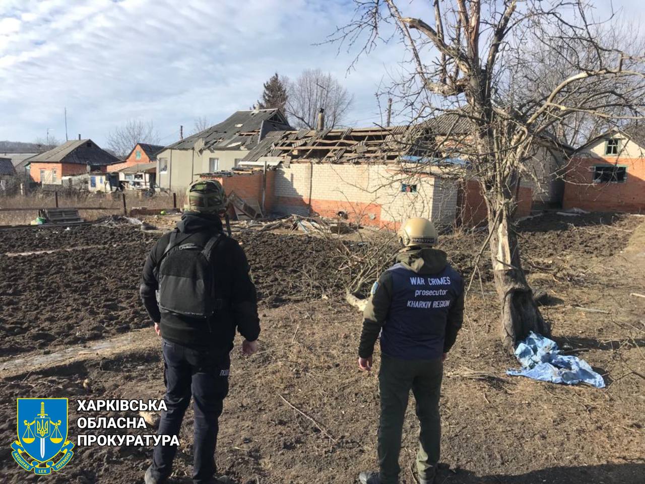 На Харківщині окупанти обстріляли житлові будинки та пожежне депо