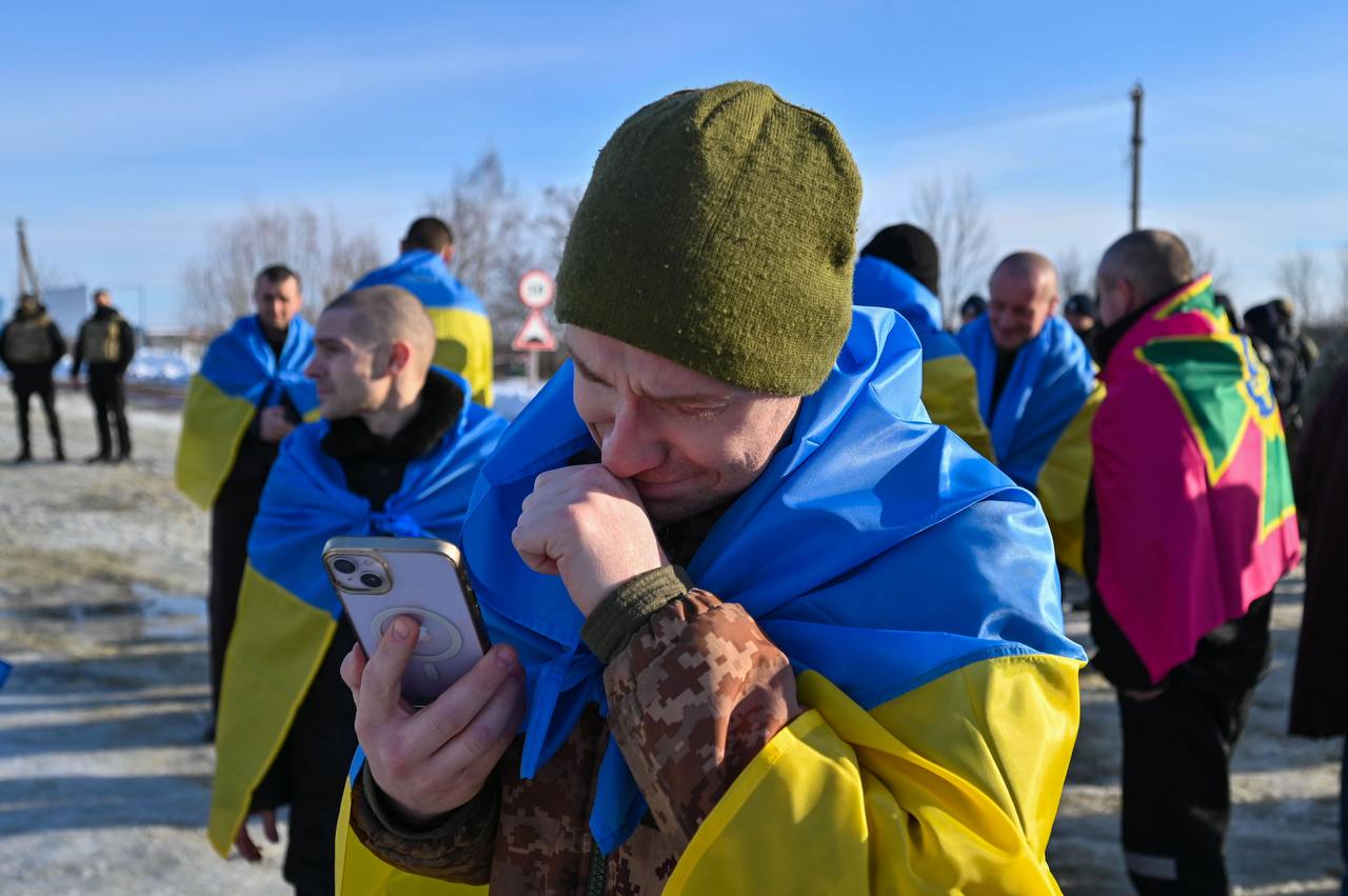 Україна повернула з полону 207 воїнів та цивільних