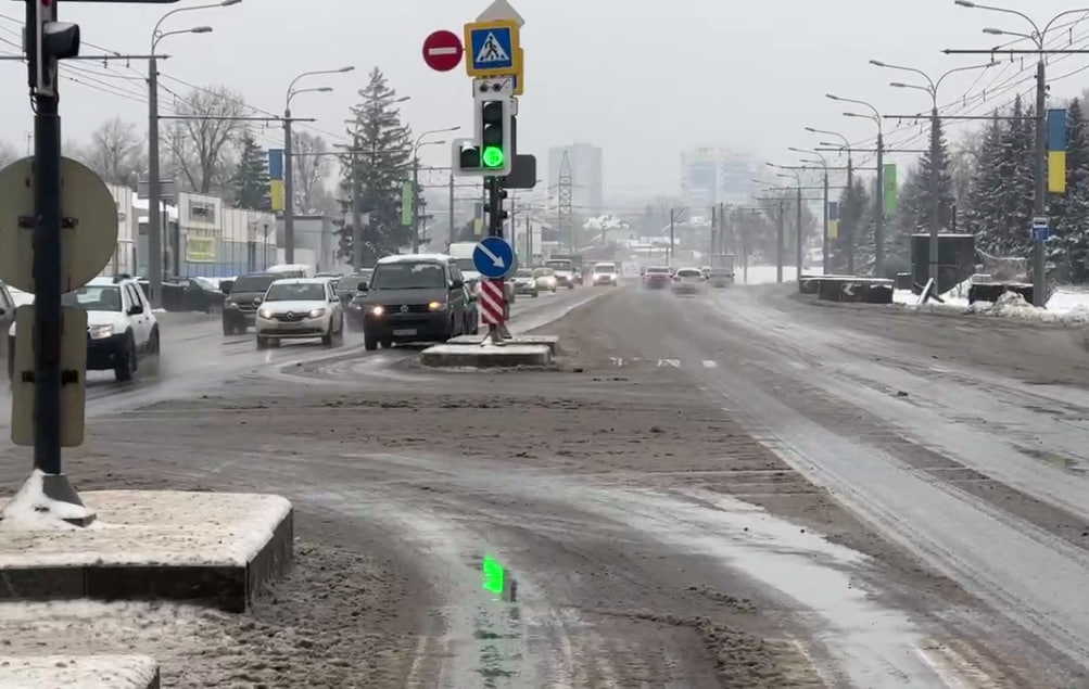 У Харкові фіксують перші ДТП через нечищені дороги