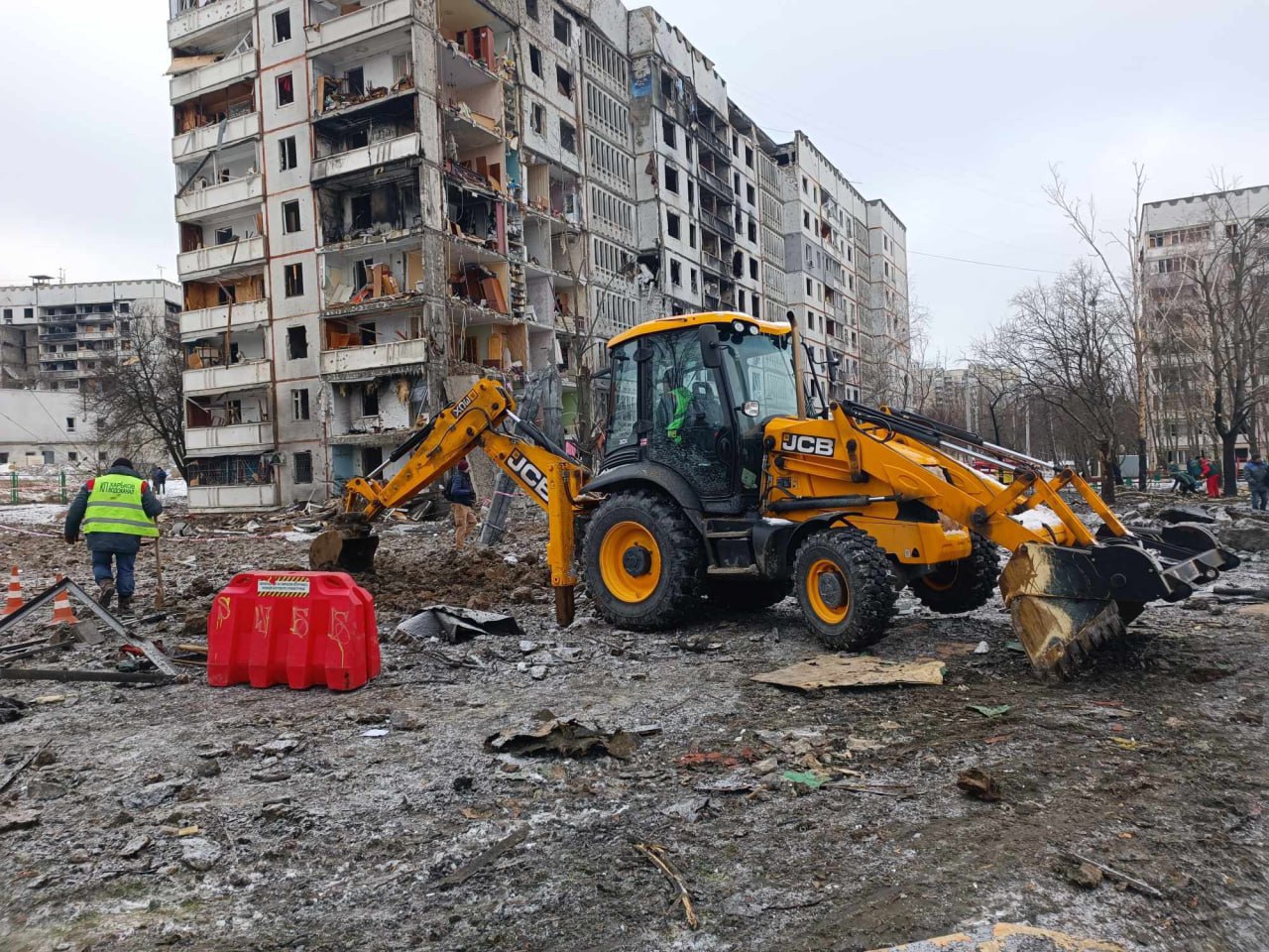 У Київському районі відновлюють пошкоджені мережі