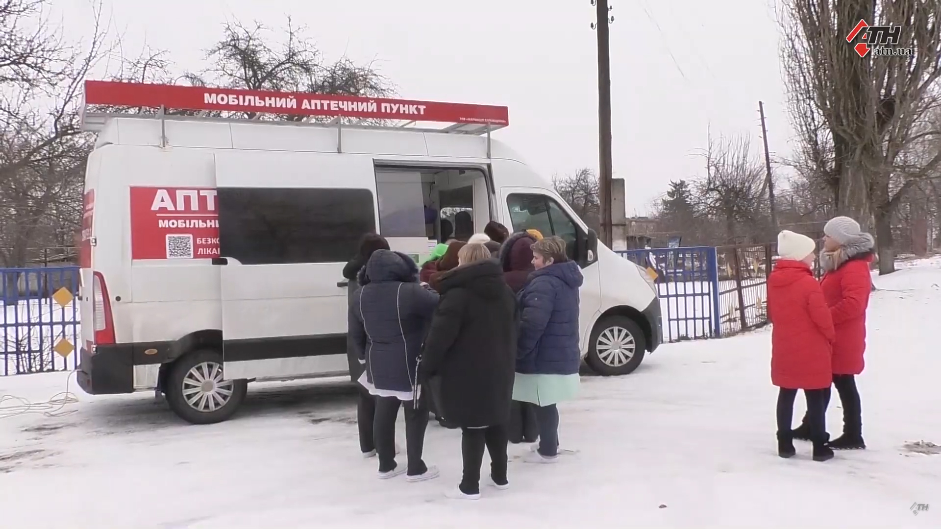 «Мобільна аптека» курсує віддаленими селами Харківщини: на кого орієнтований проєкт