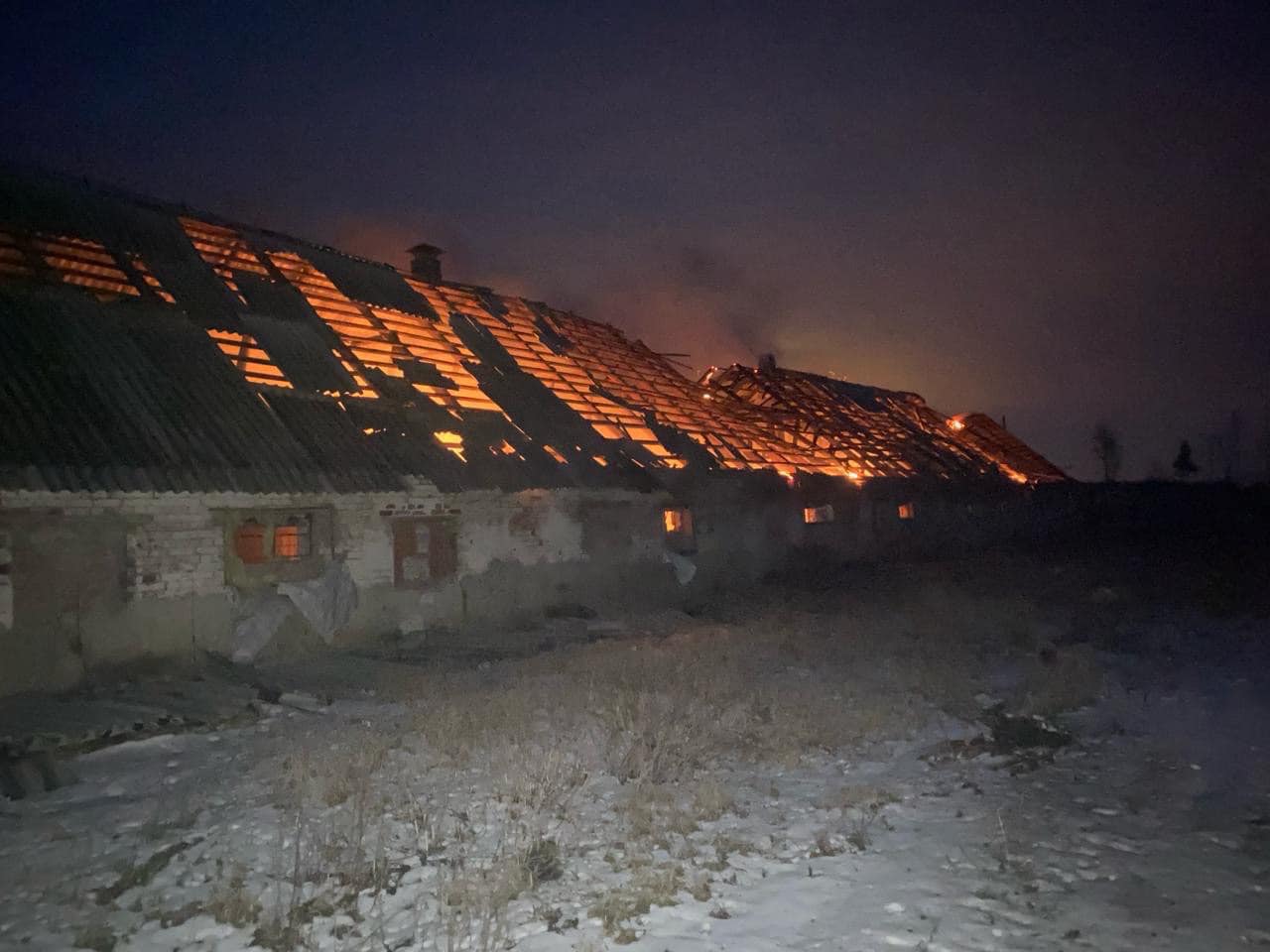 За добу на Харківщині ліквідували 12 пожеж: зведення ДСНС