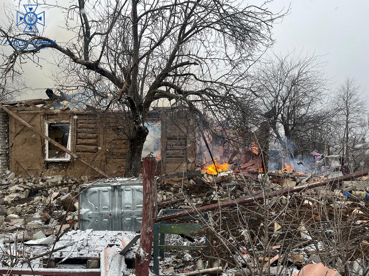 Окупанти з літаків обстріляли житлові будинки на Харківщині