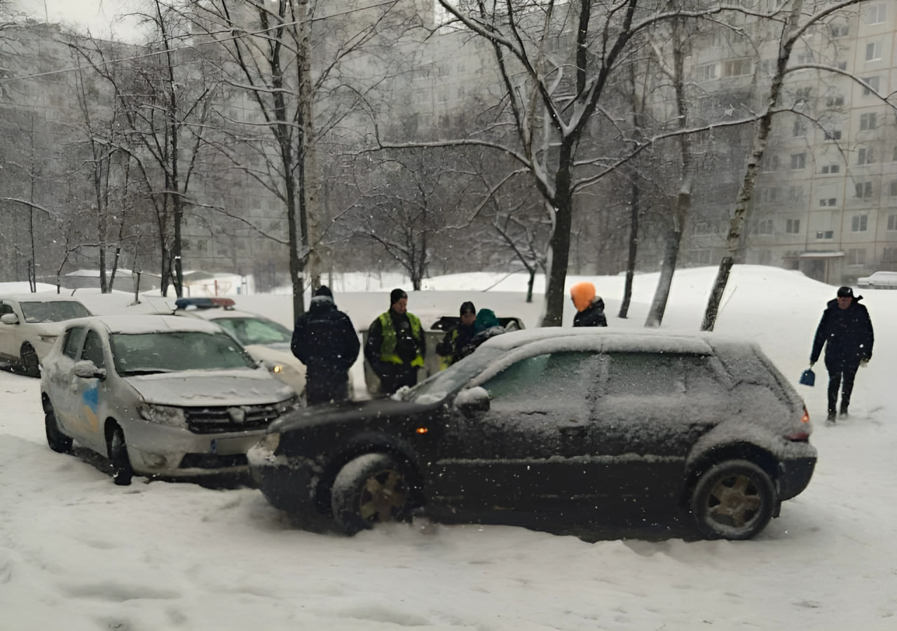 Жертви снігопаду в Харкові: по всьому місту фіксують ДТП