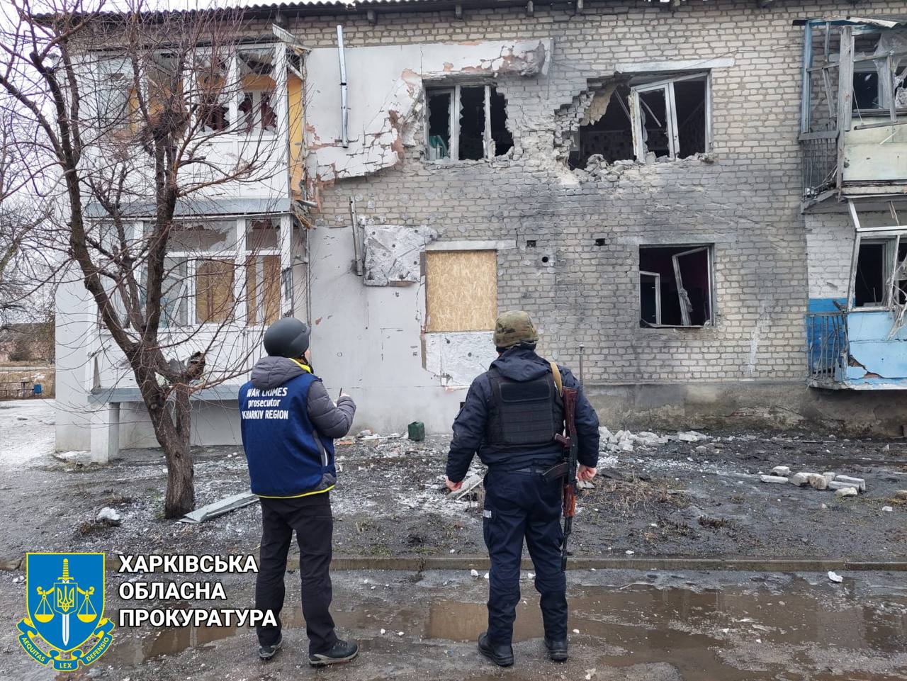Правоохоронці задокументували наслідки ворожих ударів по Вовчанську