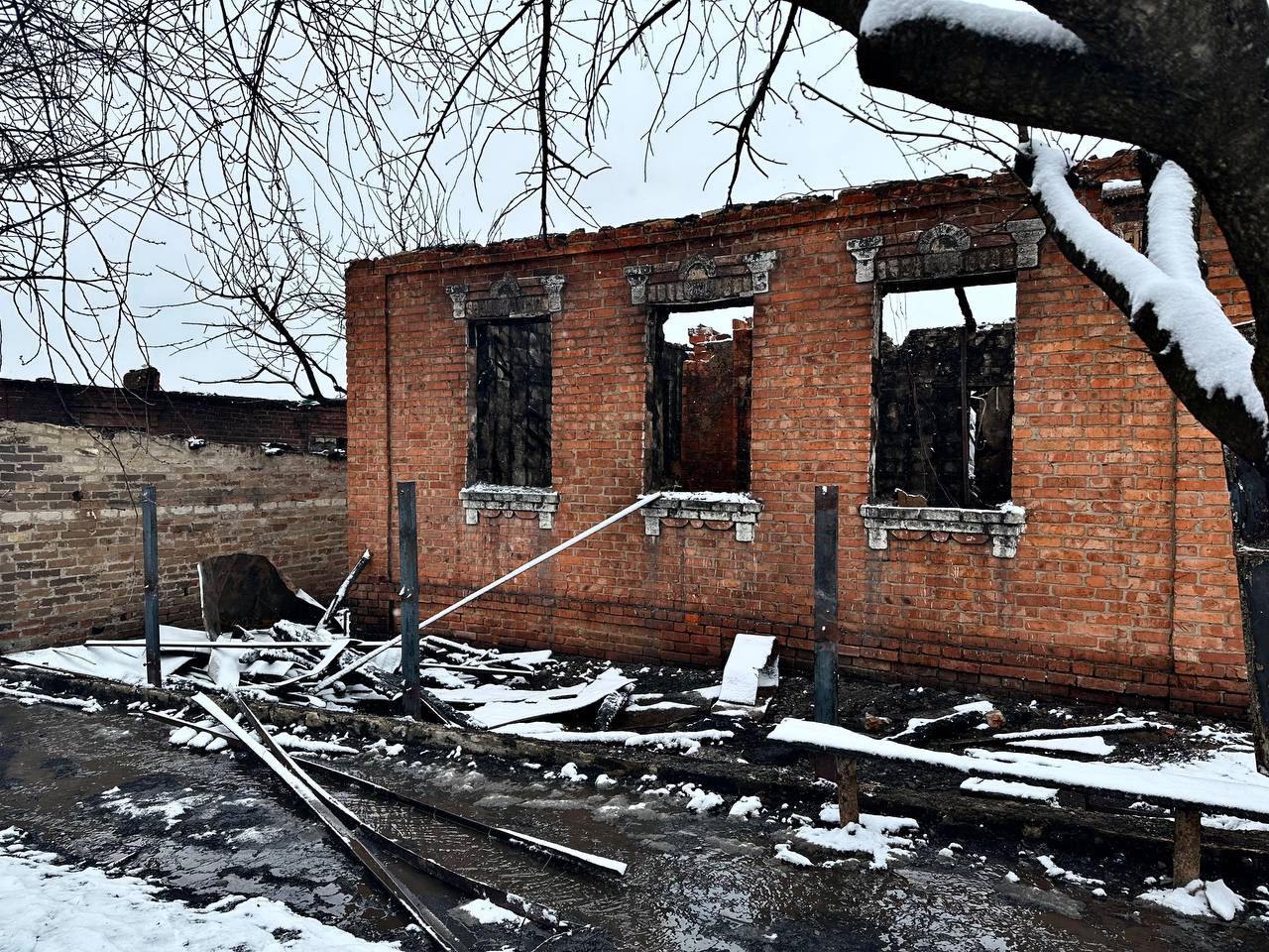 Комісія обстежила знищені та пошкоджені приватні будинки в Немишлянському районі та склала відповідні акти