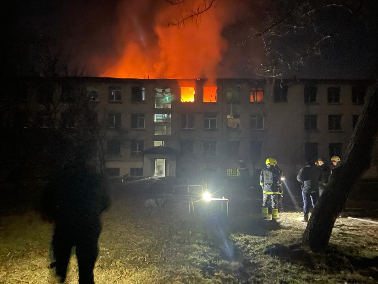 Подробиці нічної атаки «шахедів» на Харків