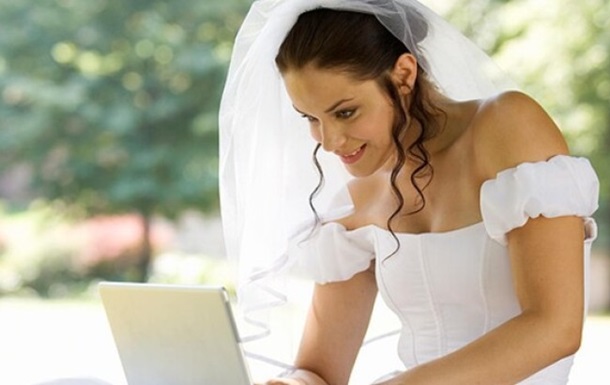 Швидко, як у Лас-Вегасі: українцям дозволили одружуватися онлайн через «Дію»