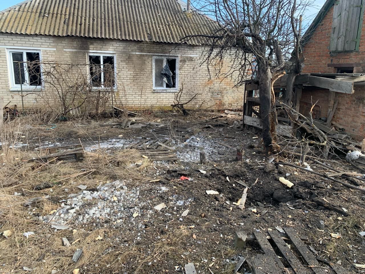 На Харківщині село в 3 км від кордону з рф зазнало артобстрілу: є руйнування