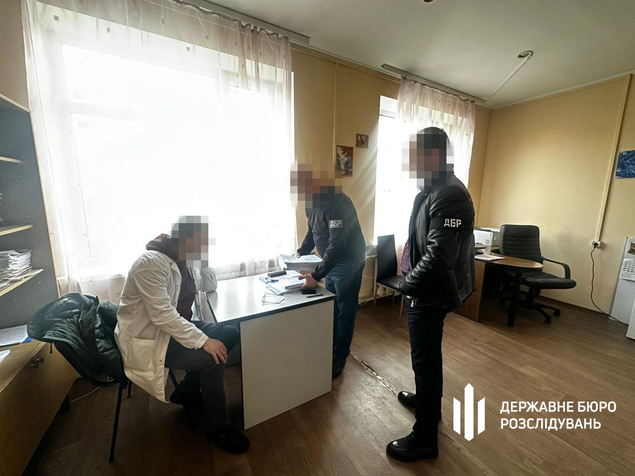 У Харкові та Київі ліквідували потужну мережу продажу наркотиків: ДБР