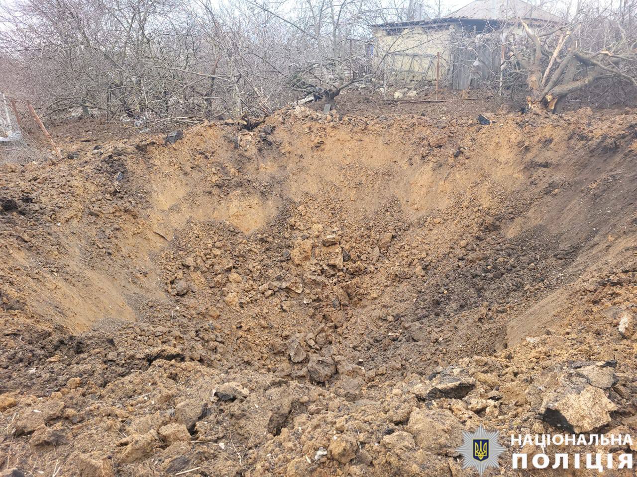 Зруйновані будинки, згоріла техніка: поліція Харківщини показала наслідки обстрілів