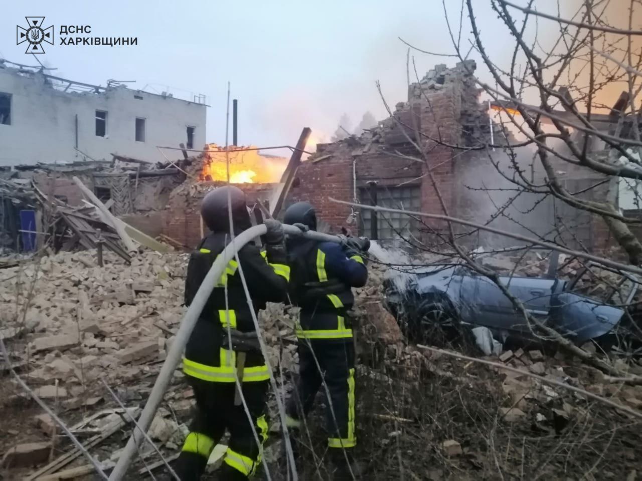 П’ять пожеж після обстрілів ліквідували рятувальники Харківщини за добу